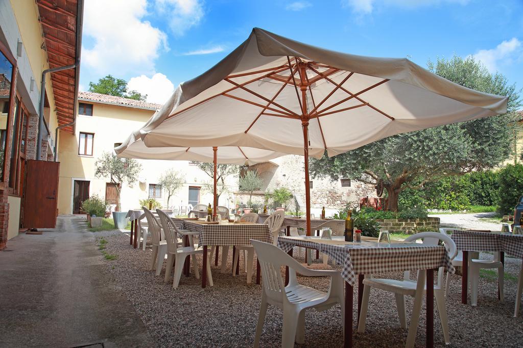 Agriturismo Licensi Del Bresa Villa Monzambano Habitación foto
