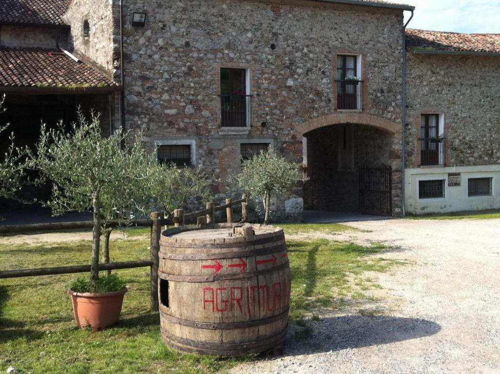 Agriturismo Licensi Del Bresa Villa Monzambano Habitación foto