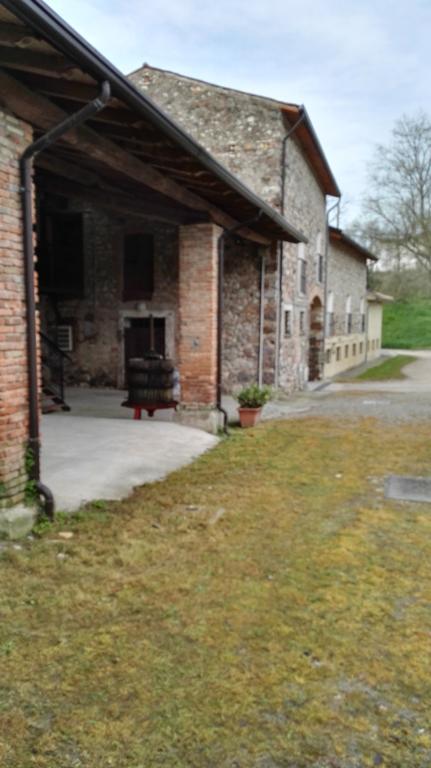 Agriturismo Licensi Del Bresa Villa Monzambano Exterior foto